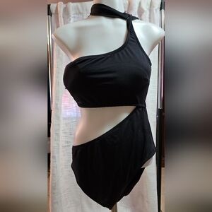 #803 Black One-Shoulder Swimsuit